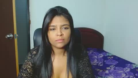 Aleja vallejo online show from February 4, 2025, 1:23 am