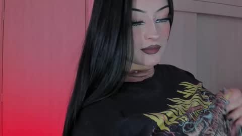 Snapshot of indie_78 chatting on September 26, 2025, 7:07 pm Hey Im Indie follow me on my instagram online show from September 26, 2025, 7:07 pm