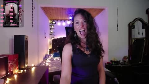 Snapshot of indigo_sativa chatting on September 24, 2025, 11:41 pm Indigo Wild online show from September 24, 2025, 11:41 pm