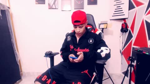 Snapshot of indomitablebeast chatting on December 16, 2025, 4:17 am matias online show from December 16, 2025, 4:17 am