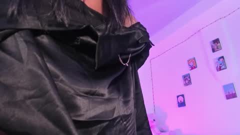 Snapshot of ineedmydaddy_ chatting on March 5, 2025, 5:29 am Luna online show from March 5, 2025, 5:29 am