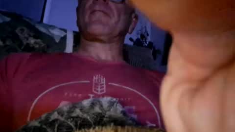 inertiageek9999 online show from September 23, 2025, 6:27 am