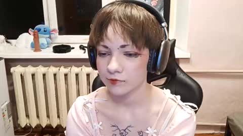 Snapshot of infinitina chatting on October 18, 2025, 7:03 pm Keily online show from October 18, 2025, 7:03 pm