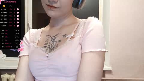 Snapshot of infinitina chatting on October 23, 2025, 4:17 pm Keily online show from October 23, 2025, 4:17 pm