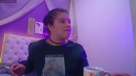 Ingrid petite online show from December 6, 2024, 10:52 pm