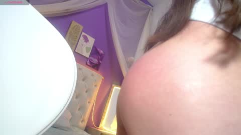 Ingrid petite online show from December 12, 2024, 1:53 am