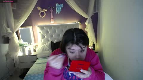 Ingrid petite online show from January 22, 2025, 10:37 pm