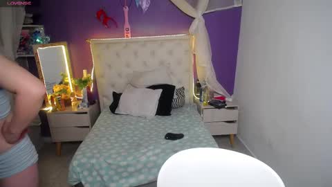 Ingrid petite online show from February 11, 2025, 11:01 pm