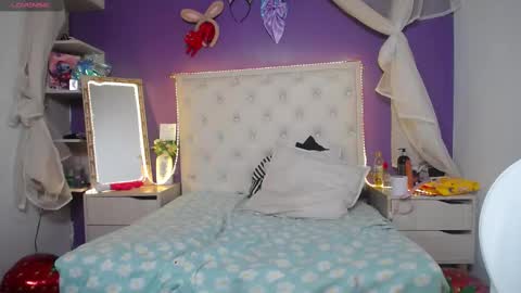 Ingrid petite online show from March 3, 2025, 2:15 am