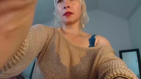 Snapshot of ingridbergman chatting on December 27, 2024, 11:28 am            online show from December 27, 2024, 11:28 am