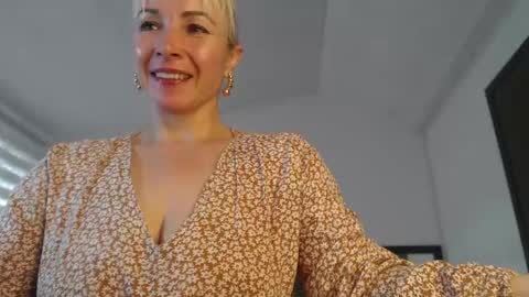 Snapshot of ingridbergman chatting on January 21, 2025, 12:50 pm            online show from January 21, 2025, 12:50 pm