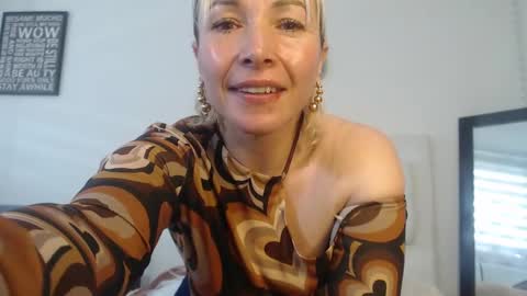 Snapshot of ingridbergman chatting on February 26, 2025, 1:30 pm            online show from February 26, 2025, 1:30 pm
