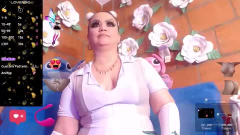 Snapshot of ingritbitch chatting on October 19, 2025, 1:23 pm Ingrit online show from October 19, 2025, 1:23 pm