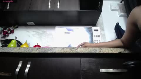 Snapshot of iniyalaboni chatting on October 25, 2025, 8:14 pm Iniya online show from October 25, 2025, 8:14 pm