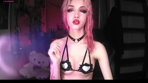 Snapshot of ink_pleasure chatting on September 19, 2025, 11:38 pm Pleasure With Rita online show from September 19, 2025, 11:38 pm