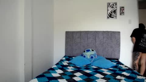 lyan onlyfans n linda online show from February 4, 2026, 4:13 pm