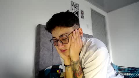 lyan onlyfans n linda online show from March 2, 2026, 7:21 pm