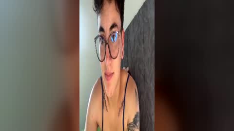 lyan onlyfans n linda online show from June 22, 2026, 8:39 pm