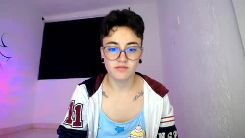 lyan onlyfans n linda online show from August 7, 2026, 5:31 am