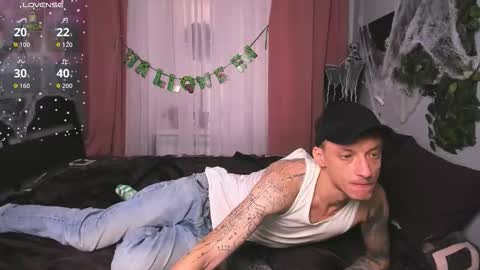 Snapshot of inkedjamesx chatting on October 22, 2025, 9:53 am James online show from October 22, 2025, 9:53 am