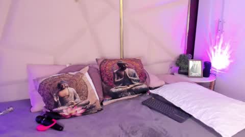 Snapshot of inndrahot chatting on March 19, 2026, 4:27 am Indra online show from March 19, 2026, 4:27 am