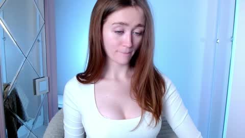 Lina online show from December 7, 2024, 2:35 pm