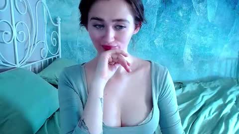 Lina online show from February 25, 2026, 1:54 pm