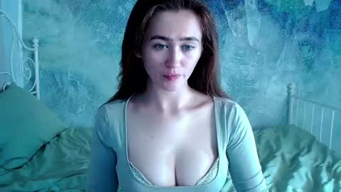 Lina online show from May 5, 2026, 2:14 pm