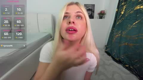 Eva online show from November 27, 2025, 11:51 pm