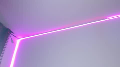 Abril online show from November 21, 2025, 8:51 pm