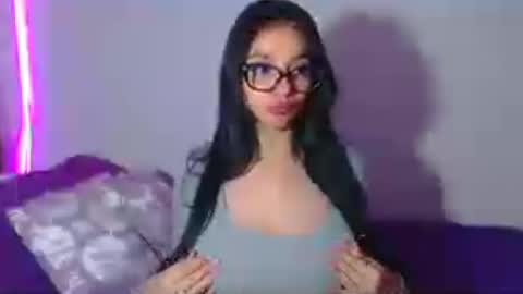 Snapshot of innocent_fox chatting on July 1, 2026, 2:57 am Abril online show from July 1, 2026, 2:57 am