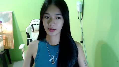 Snapshot of innocent_reign69 chatting on October 23, 2025, 8:51 pm Reign online show from October 23, 2025, 8:51 pm