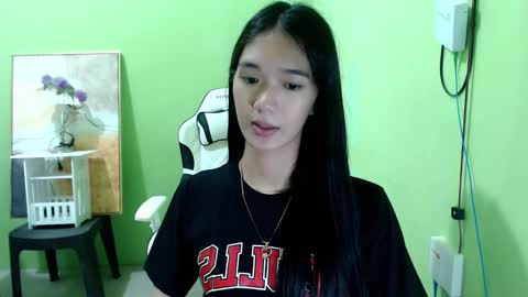 Snapshot of innocent_reign69 chatting on October 28, 2025, 6:39 am Reign online show from October 28, 2025, 6:39 am