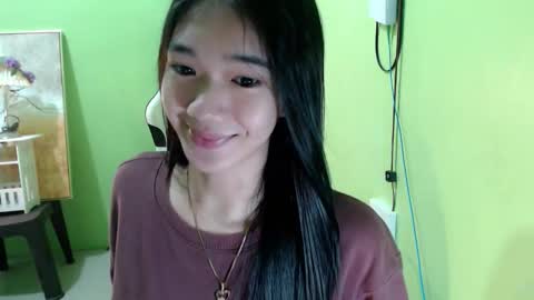 Snapshot of innocent_reign69 chatting on November 1, 2025, 5:15 pm Reign online show from November 1, 2025, 5:15 pm