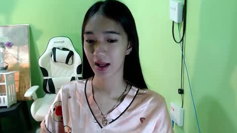 Snapshot of innocent_reign69 chatting on November 2, 2025, 7:49 pm Reign online show from November 2, 2025, 7:49 pm