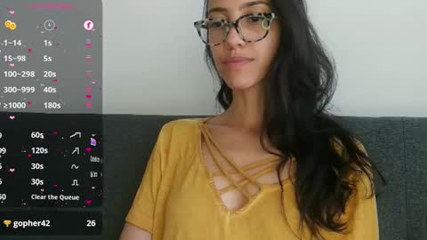 Snapshot of innocentlatiina chatting on February 20, 2025, 8:58 pm Laroa online show from February 20, 2025, 8:58 pm