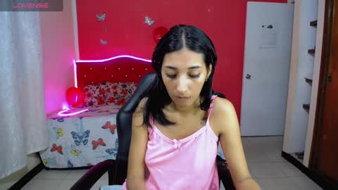 Snapshot of inocent_luna chatting on February 13, 2025, 6:20 am Luna moon online show from February 13, 2025, 6:20 am
