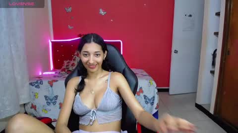 Snapshot of inocent_luna chatting on March 1, 2025, 2:48 am Luna moon online show from March 1, 2025, 2:48 am