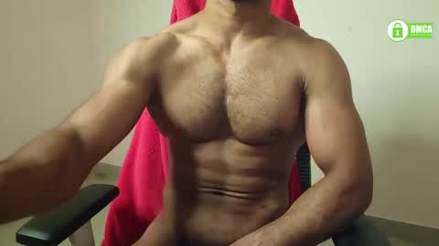 Snapshot of insanestud_miles chatting on January 22, 2025, 6:20 pm Miles online show from January 22, 2025, 6:20 pm