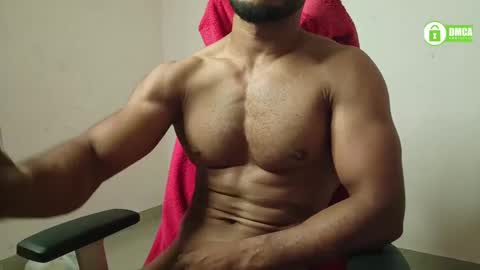 Snapshot of insanestud_miles chatting on February 27, 2025, 5:15 pm Miles online show from February 27, 2025, 5:15 pm