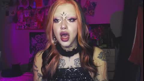 Snapshot of insunnity666 chatting on October 4, 2025, 8:18 pm Insunnity666 online show from October 4, 2025, 8:18 pm