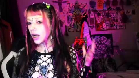 Insunnity666 online show from April 27, 2026, 8:40 pm
