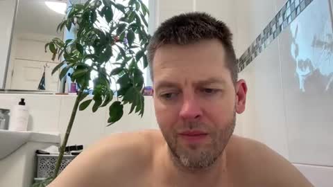 InterestedHun online show from March 9, 2025, 5:06 pm