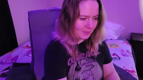 Snapshot of internetfairy_xo chatting on February 2, 2026, 9:30 am Faye online show from February 2, 2026, 9:30 am