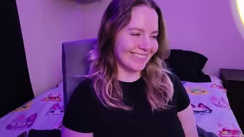 Snapshot of internetfairy_xo chatting on March 1, 2026, 8:05 am Faye online show from March 1, 2026, 8:05 am