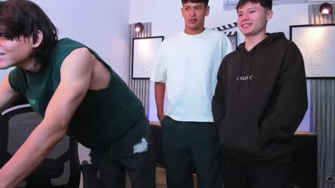 Snapshot of interracial_wallen chatting on March 12, 2025, 5:35 am Damian Sam Jack Daniel and James online show from March 12, 2025, 5:35 am