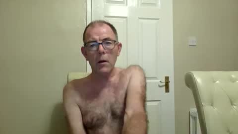 inthemood63 online show from September 12, 2025, 2:22 am