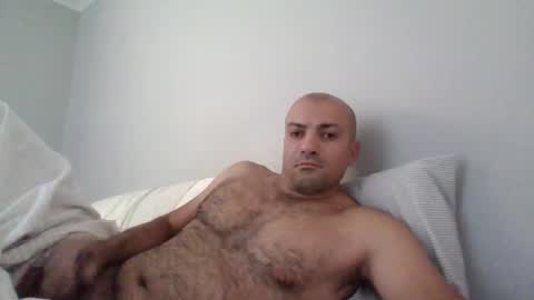 intolder35 online show from April 2, 2026, 7:44 pm