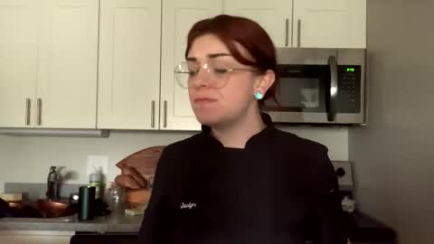 Snapshot of intothewoodswego chatting on April 2, 2026, 6:49 pm IntoTheWoodsWeGo online show from April 2, 2026, 6:49 pm