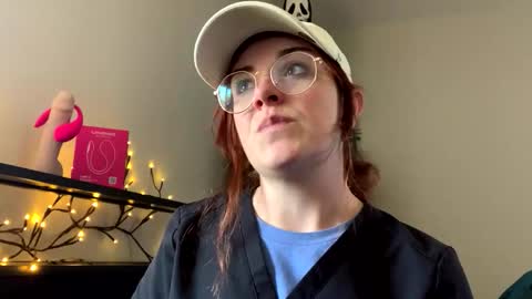 Snapshot of intothewoodswego chatting on April 7, 2026, 8:31 pm IntoTheWoodsWeGo online show from April 7, 2026, 8:31 pm